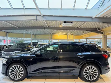 AUDI e-tron 55 300kW quattro S-Line Optikpaket