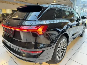 AUDI e-tron 55 300kW quattro S-Line Optikpaket
