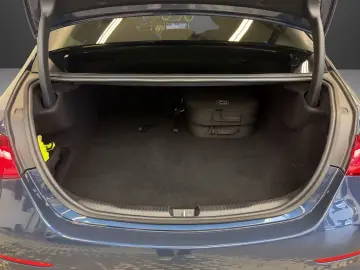 MERCEDES-BENZ C 300 e AMG