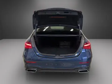 MERCEDES-BENZ C 300 e AMG