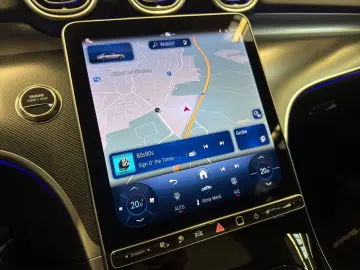 MERCEDES-BENZ C 300 e AMG