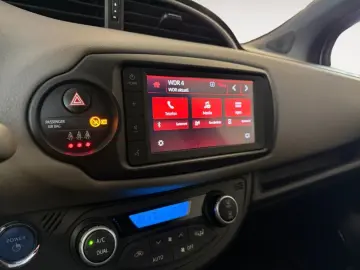 TOYOTA Yaris Hybrid Style Selection