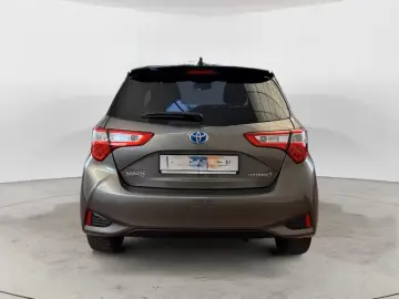 TOYOTA Yaris Hybrid Style Selection