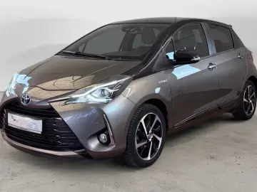 TOYOTA Yaris Hybrid Style Selection