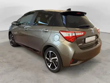 TOYOTA Yaris Hybrid Style Selection