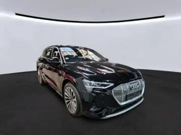 AUDI e-tron 55 quattro S line AHK MATRIX ACC STANDKLI