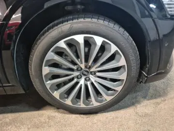 AUDI e-tron 55 quattro S line AHK MATRIX ACC STANDKLI