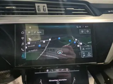 AUDI e-tron 55 quattro S line AHK MATRIX ACC STANDKLI