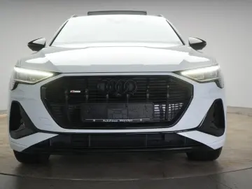 AUDI e-tron 55 quattro S line Temp Kamera Virtual Pan