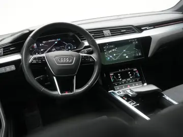 AUDI e-tron 55 quattro S line Temp Kamera Virtual Pan