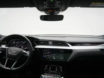 AUDI e-tron 55 quattro S line Temp Kamera Virtual Pan