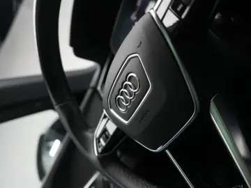AUDI e-tron 55 quattro S line Temp Kamera Virtual Pan