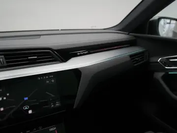 AUDI e-tron 55 quattro S line Temp Kamera Virtual Pan