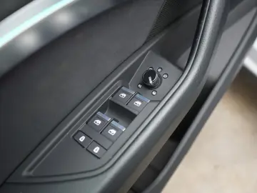 AUDI e-tron 55 quattro S line Temp Kamera Virtual Pan