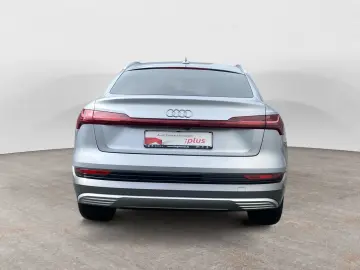 AUDI e-tron Sportback 55 300kW 95kWh  Matrix-LED Head