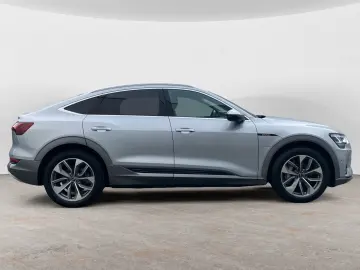 AUDI e-tron Sportback 55 300kW 95kWh  Matrix-LED Head