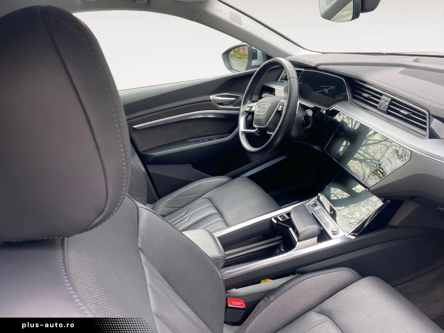 AUDI e-tron Sportback 55 300kW 95kWh  Matrix-LED Head