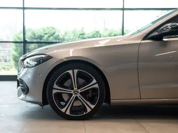 Mercedes-Benz C 300 Avantgarde Mild Hybrid