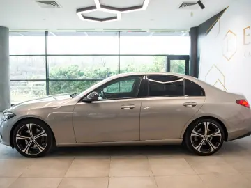 Mercedes-Benz C 300 Avantgarde Mild Hybrid