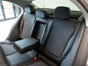 Mercedes-Benz C 300 Avantgarde Mild Hybrid