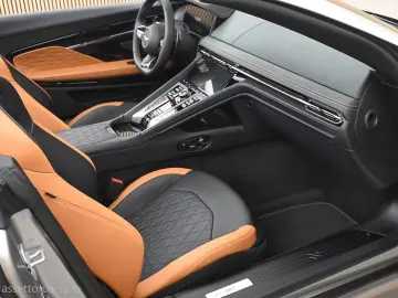 Aston Martin DB12 Volante Dark Chrome