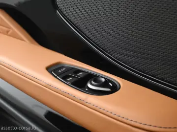 Aston Martin DB12 Volante Dark Chrome