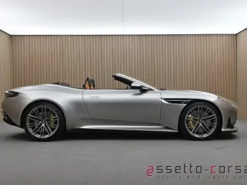 Aston Martin DB12 Volante Dark Chrome