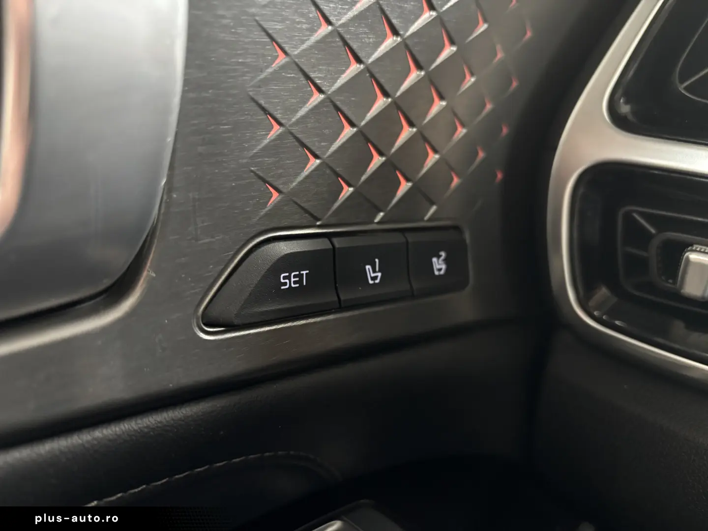 Kia Sorento 1.6 T-GDI HEV 6AT 4x4 7P Design