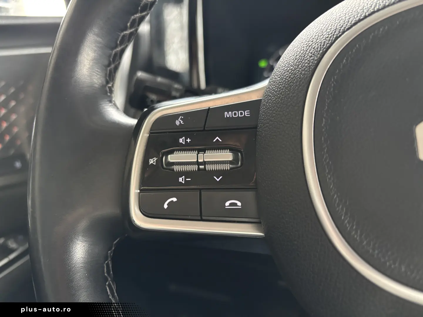 Kia Sorento 1.6 T-GDI HEV 6AT 4x4 7P Design