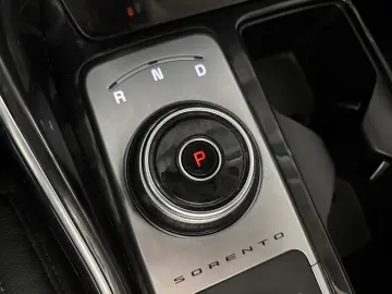 Kia Sorento 1.6 T-GDI HEV 6AT 4x4 7P Design