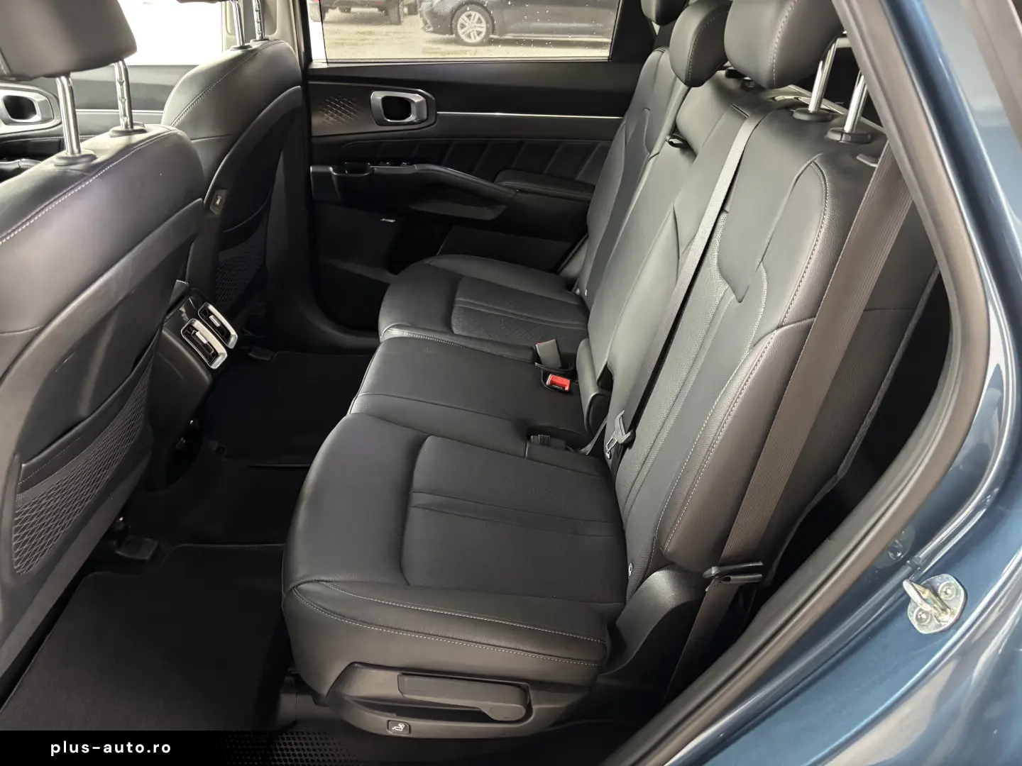 Kia Sorento 1.6 T-GDI HEV 6AT 4x4 7P Design