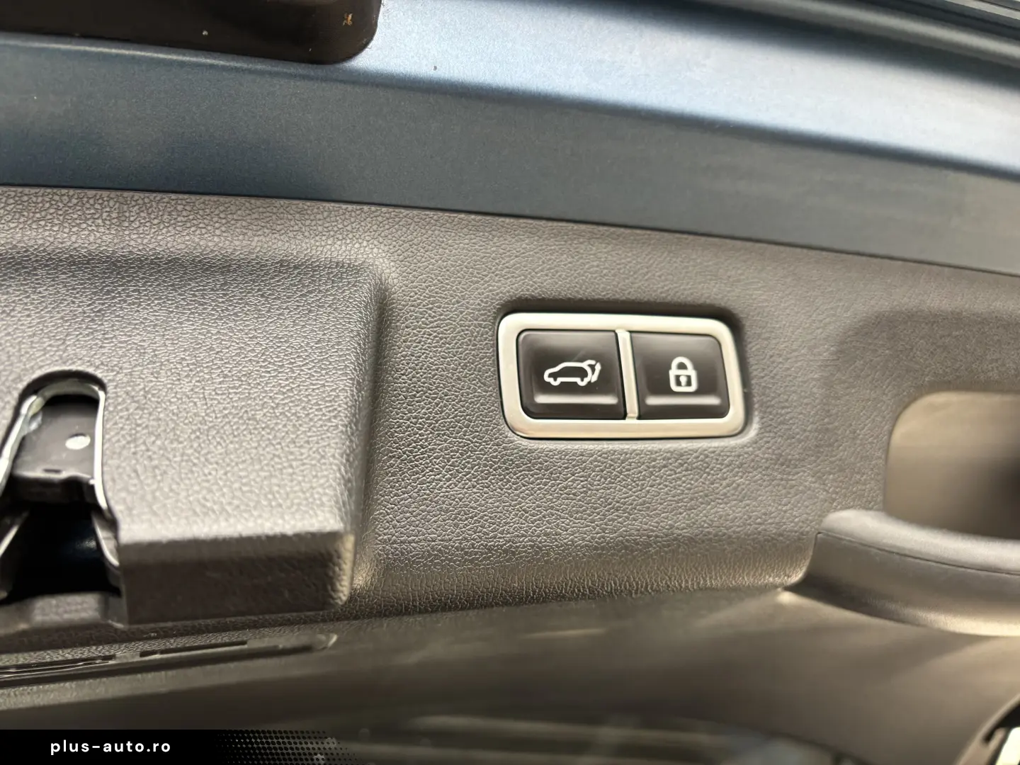 Kia Sorento 1.6 T-GDI HEV 6AT 4x4 7P Design