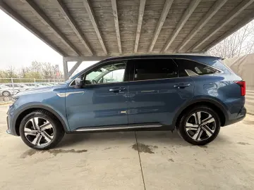 Kia Sorento 1.6 T-GDI HEV 6AT 4x4 7P Design