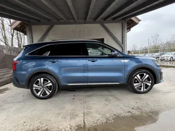 Kia Sorento 1.6 T-GDI HEV 6AT 4x4 7P Design