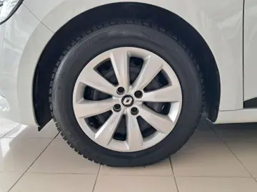 RENAULT CLIO 1.0 TCe 90CP Zen