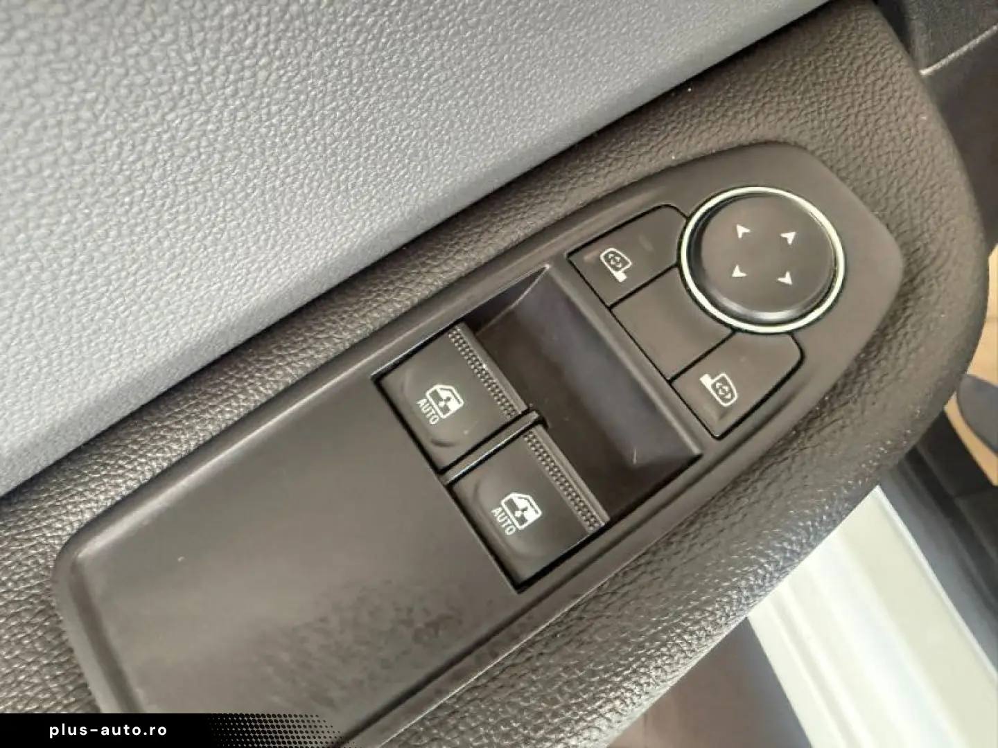 RENAULT CLIO 1.0 TCe 90CP Zen