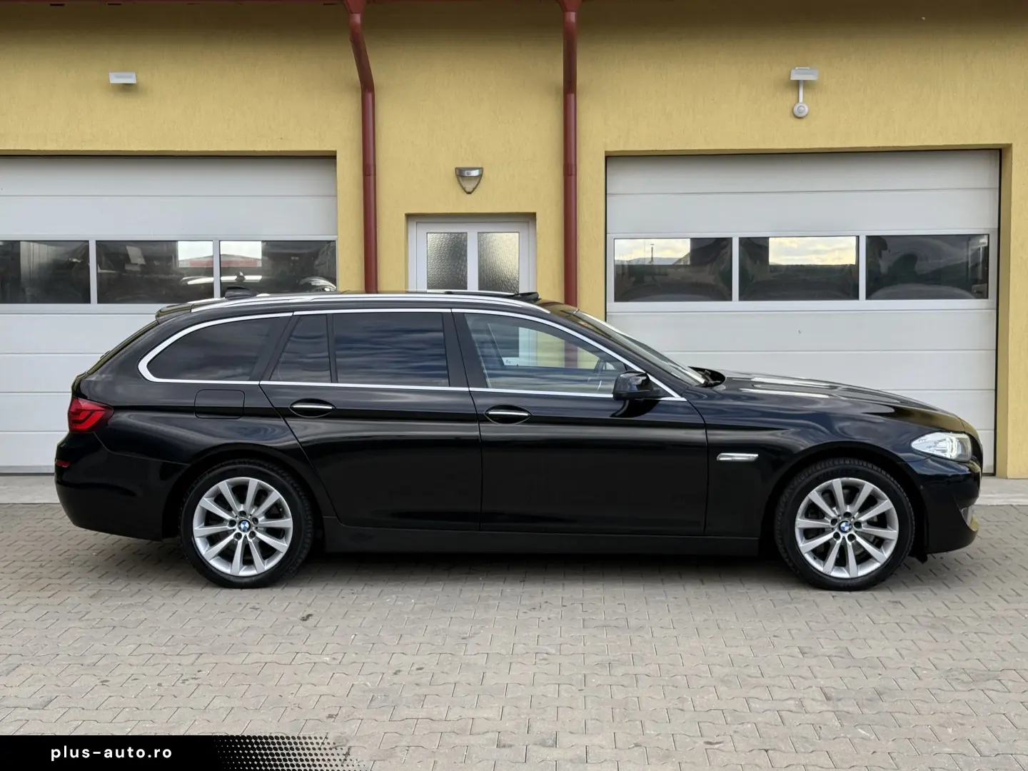 2.0d   xDrive   Automat   525d   Garantie   Finantare