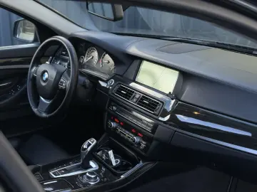 2.0d   xDrive   Automat   525d   Garantie   Finantare