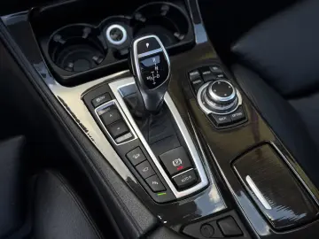 2.0d   xDrive   Automat   525d   Garantie   Finantare