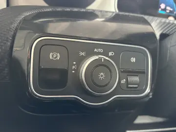 Mercedes-Benz A 180 d 7G-DCT