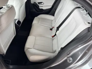 Mercedes-Benz A 180 d 7G-DCT