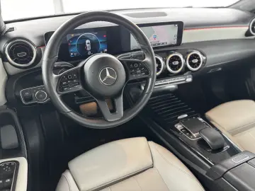 Mercedes-Benz A 180 d 7G-DCT