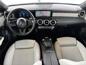 Mercedes-Benz A 180 d 7G-DCT