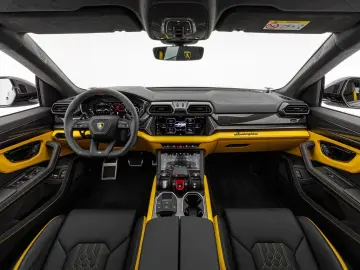 LAMBORGHINI Urus SE