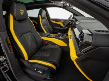 LAMBORGHINI Urus SE