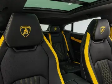 LAMBORGHINI Urus SE