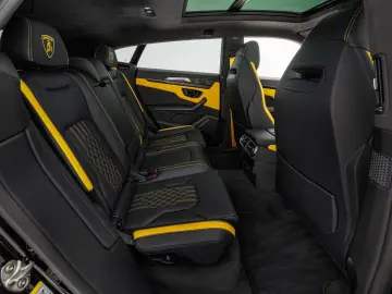LAMBORGHINI Urus SE