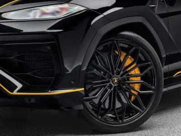 LAMBORGHINI Urus SE