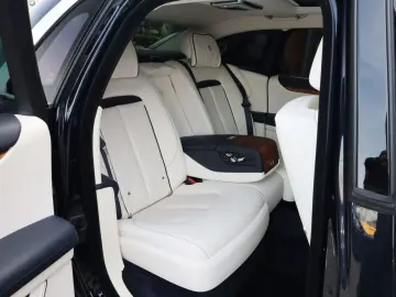 ROLLS ROYCE Ghost 6.75 V12   Massagestoelen  Panoramadak  St