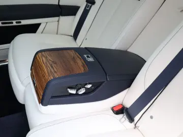 ROLLS ROYCE Ghost 6.75 V12   Massagestoelen  Panoramadak  St